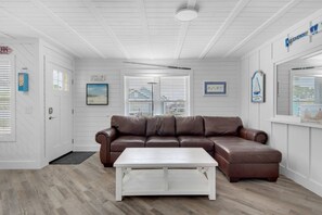 Apartment (Sunset Escapes A (3/1)) | 2 Schlafzimmer, kostenloses WLAN