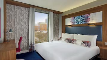 Urban, Room, 1 King Bed, City View | Premium bedding, in-room safe, desk, laptop workspace