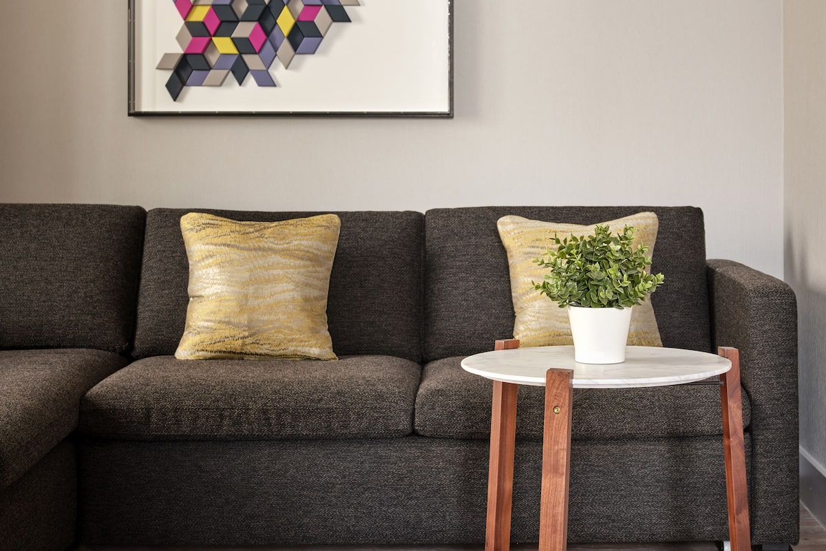 suite, 1 bedroom | 1 bedroom, premium bedding, in-room safe, desk