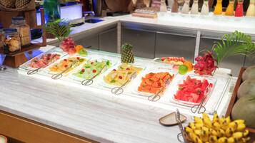 Desayuno buffet todos los días (con cargo)