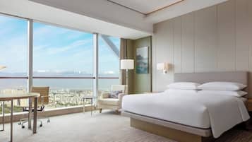 Suite Club, 1 habitación (Club Cloud) | Ropa de cama de alta calidad, edredón y minibar