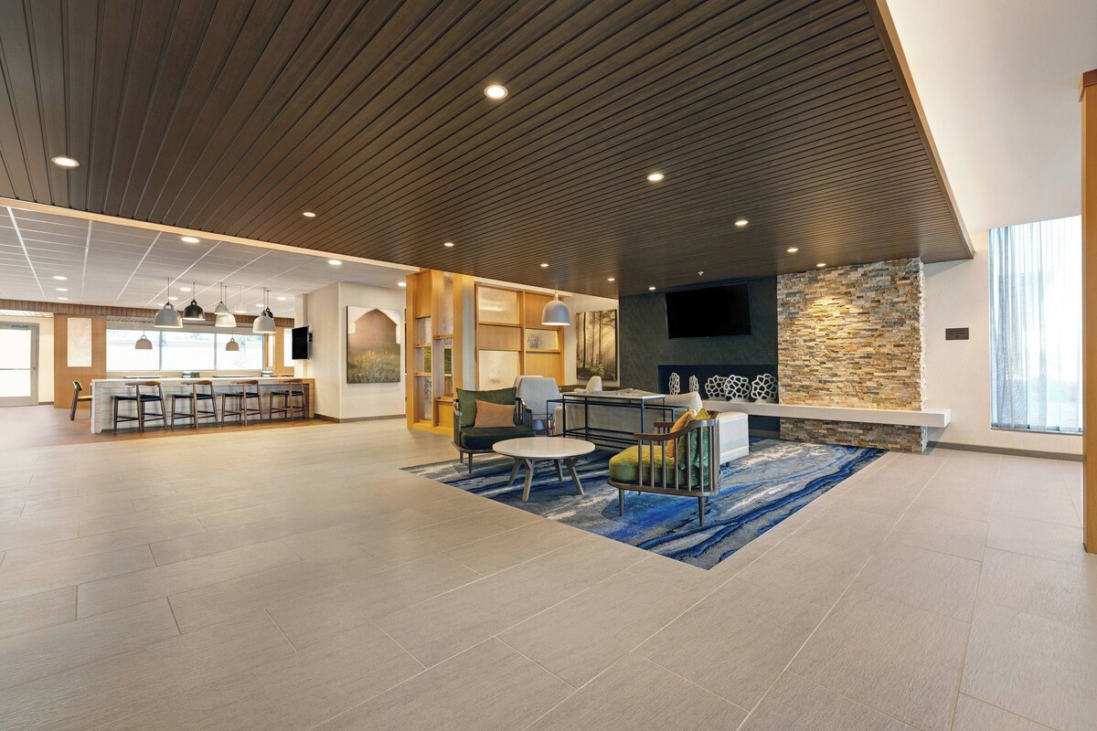메노모니 폴즈 (WI) Fairfield Inn & Suites by Marriott Milwaukee Brookfield 호텔 객실