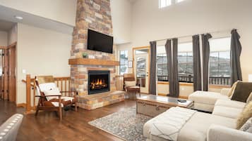 Télévision, cheminée