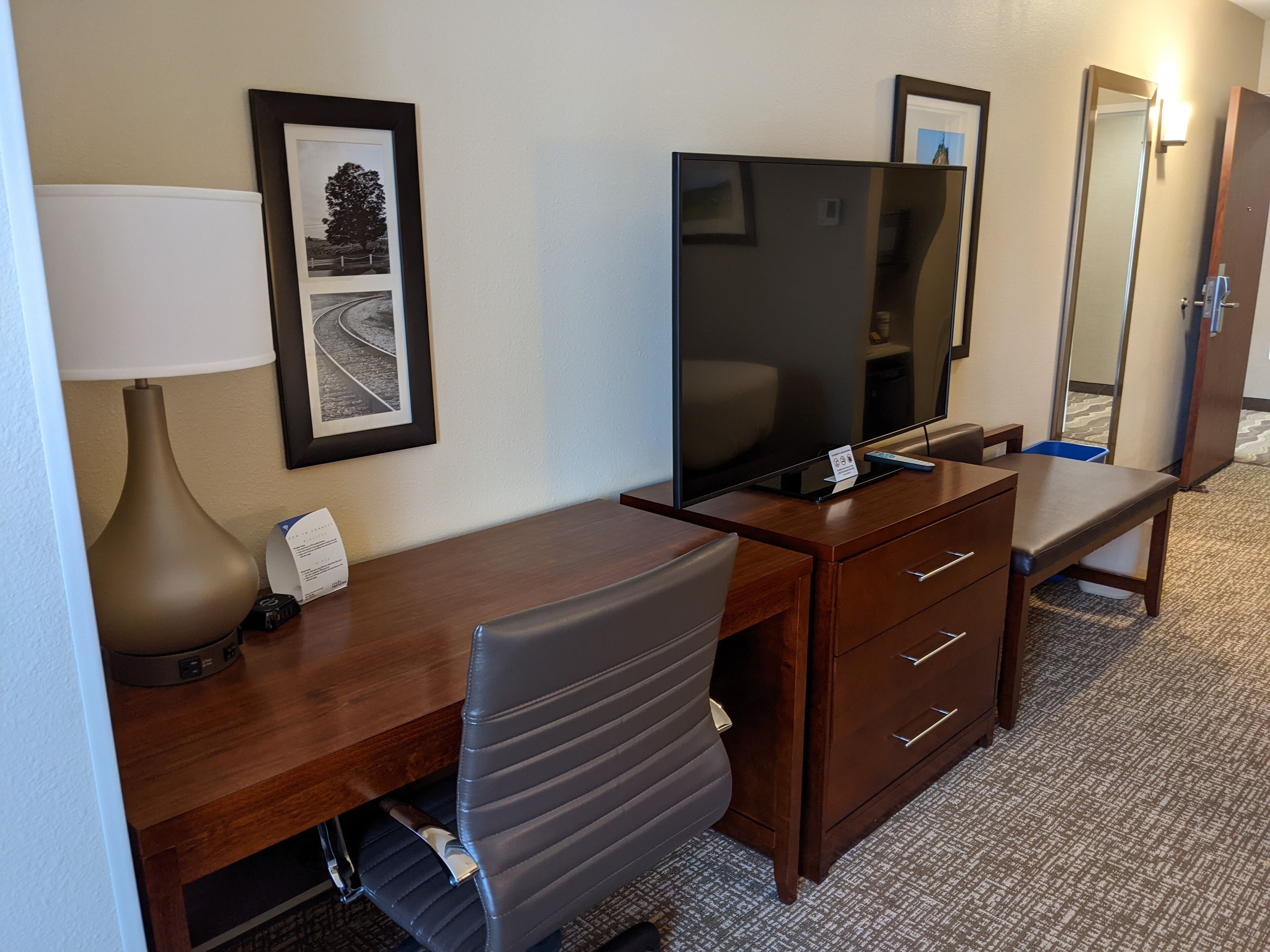 desk, laptop workspace, iron/ironing board, free wifi