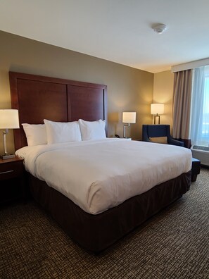 Skrivebord, skrivebord for bærbar PC og strykejern/-brett