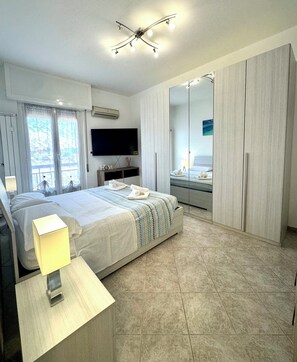 2 habitaciones, tabla de planchar con plancha y wifi gratis