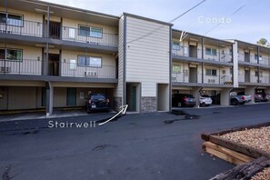 Exterior - River Views + Prime Bend Location (Bend)