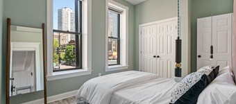 The Neighborhood Hotel - Lincoln Park 404 - Two Bedroom