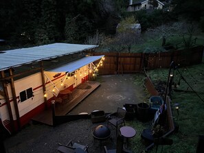 تناول الطعام بالخارج