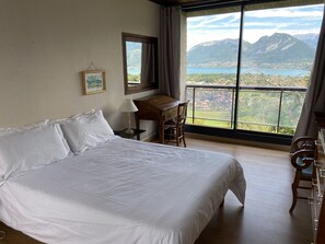 9 dormitorios, tabla de planchar con plancha, wifi gratis y ropa de cama