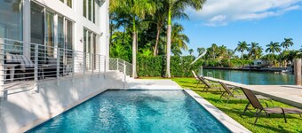 Villa Shore - Stunning Modern Villa on the Shores of Biscayne Bay