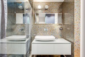 Regadera y bidet