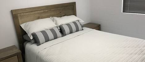 3 bedrooms, WiFi, bed sheets