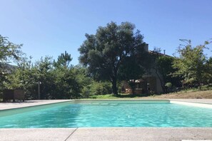 Piscine extérieure