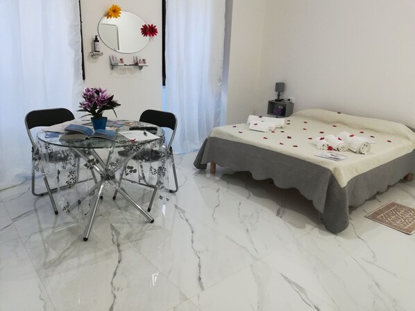 1 Schlafzimmer, Internetzugang