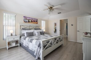 3 عدّة غرف نوم ومكواة/لوح كي وسرير سفر وواي فاي مجانًا