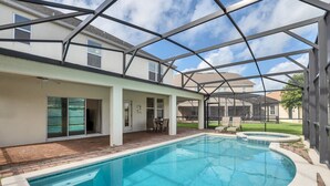 Villa (Luxury 6 bedroom 5 bathroom with Spa ) - Luxury 6 BD 5 BA With Spa and Game Room 1359york (Davenport)