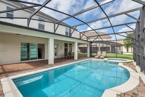 Villa (Luxury 6 bedroom 5 bathroom with Spa ) | 6 bedrooms, free WiFi - Luxury 6 BD 5 BA With Spa and Game Room 1359york (Davenport)