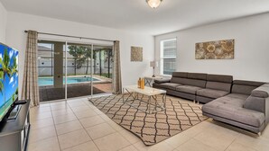 Villa (Luxury 6 bedroom 5 bathroom with Spa ) | Living room - Luxury 6 BD 5 BA With Spa and Game Room 1359york (Davenport)