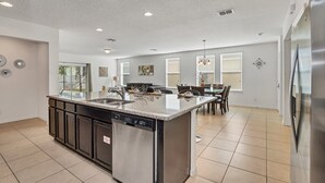 Villa (Luxury 6 bedroom 5 bathroom with Spa ) | Private kitchen - Luxury 6 BD 5 BA With Spa and Game Room 1359york (Davenport)