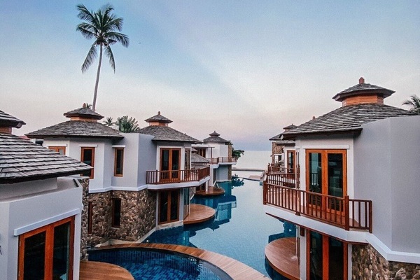 Pool View Room