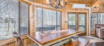 Domed house - private hot tub & dog-friendly - near lake/trails