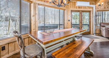 Domed house - private hot tub & dog-friendly - near lake/trails