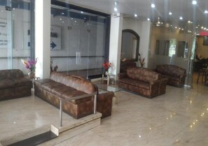 Lobby - Hotel Adarsha Palace (Belagavi)