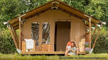 Comfort Tent, 2 Bedrooms, Lanai, Garden Area | Terrace/patio