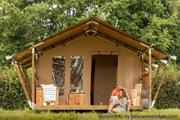 Comfort Tent, 2 Bedrooms, Lanai, Garden Area | Terrace/patio - Ponyhof Georgenbruch (Everswinkel)