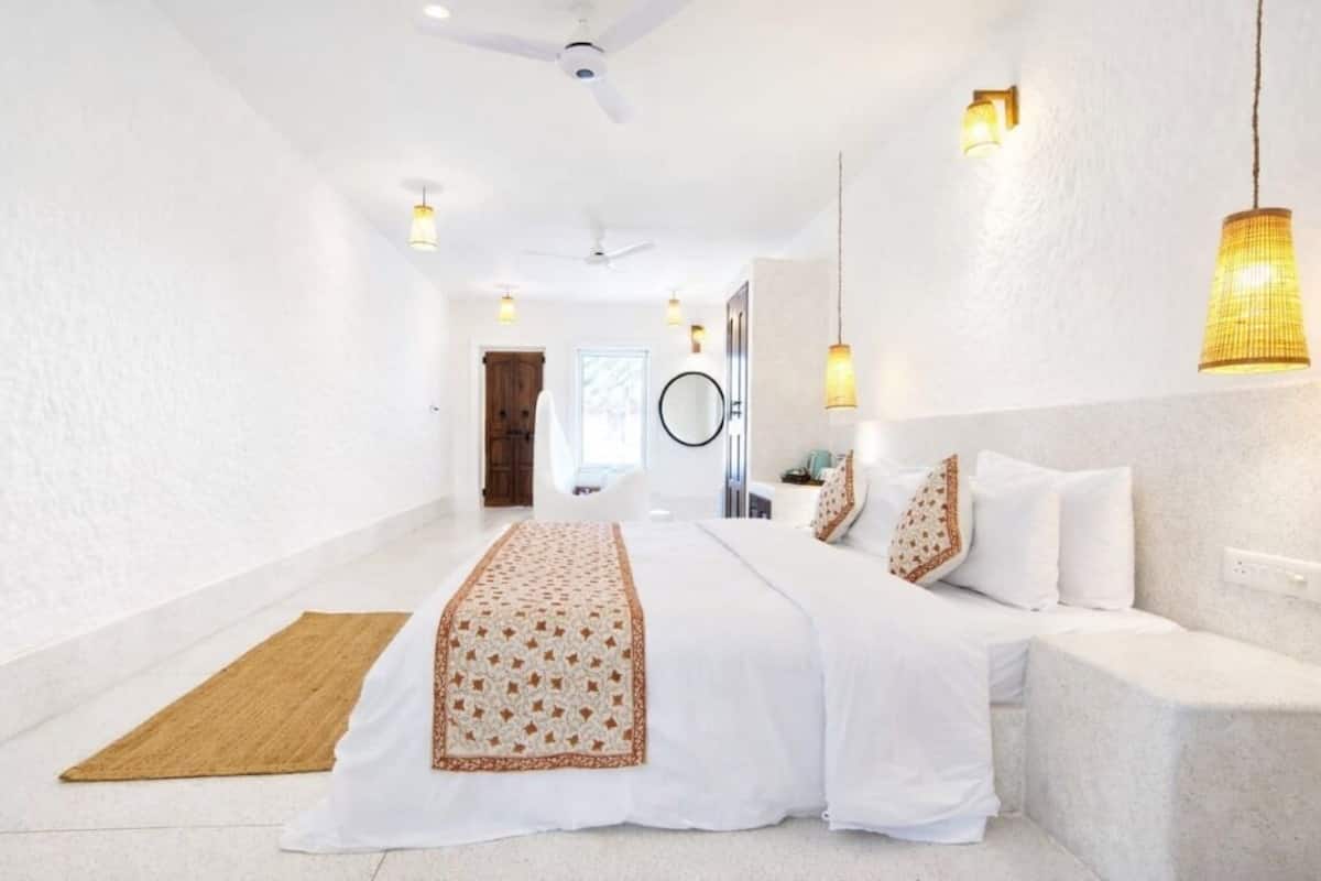 Luxury Double Room Single Use | Egyptian cotton sheets, premium bedding, down comforters