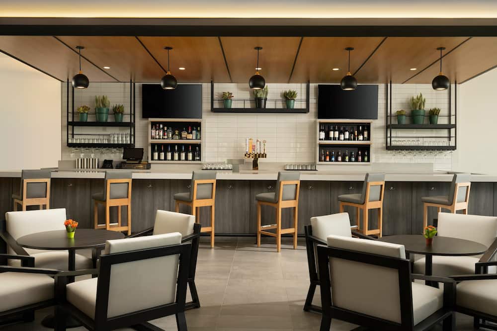 Hyatt House LA - University Medical Center