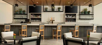Hyatt House LA - University Medical Center