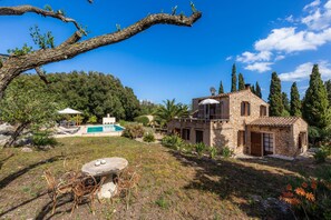 Exterior - Rural Home “Finca Bona Feina” with Mountain View, Pool, Terraces & Balcony (Artá)