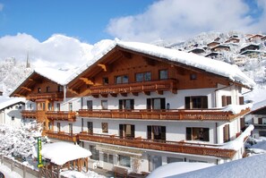 Exterior - Hotel Alpenrose Mühlbach am Hochkönig (Muehlbach Am Hochkoenig)
