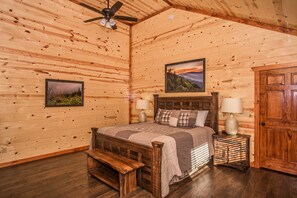 6 bedrooms, iron/ironing board, free WiFi, bed sheets - Mountain Majesty: Views, Indoor-Pool, Home Theater, Game Room, near Attractions! (Sevierville)