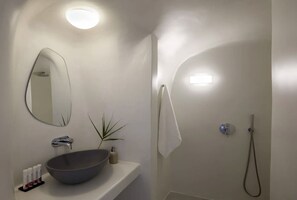 Handtücher, Shampoo, Toilettenpapier