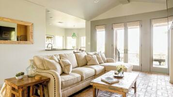 TV connectée, jeux vidéo, livres