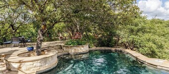 Dripping Springs Dream House with pool, views, and privacy - sleeps 8!