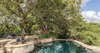 Dripping Springs Dream House with pool, views, and privacy - sleeps 8!