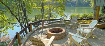 Lakefront Retreat Rumbling Bald | Dock, Kayaks, Resort Amenities, Easy Access