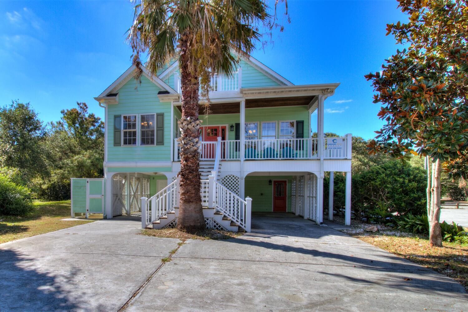 SF1346 Surfuncle: Beautiful Vacation Home, Wi-Fi, Close to Beach, Great Location