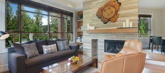 4BR Luxury Chalet 2,655 Sq Ft w/Private HT &Garage