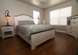 3 chambres, fer et planche à repasser, Wi-Fi gratuit, draps fournis