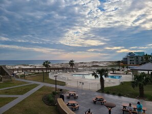 Indoor pool, outdoor pool - Beautiful gulf views . Hear the ocean. All from your private balcony. (Gulf Shores)