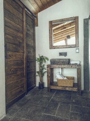 Panoramic Cabin | Bathroom