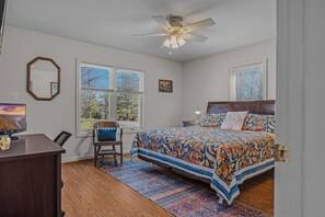 3 camere, una scrivania, Wi-Fi gratuito, lenzuola