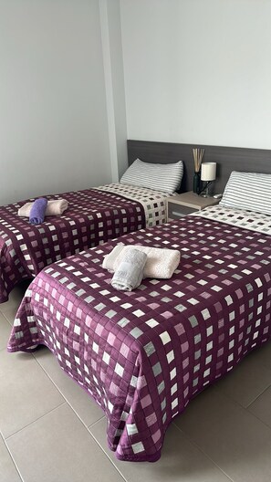 3 habitaciones, tabla de planchar con plancha y wifi gratis 