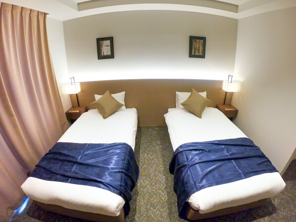 1 bedroom, desk, free WiFi, bed sheets