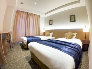 1 bedroom, desk, free WiFi, bed sheets